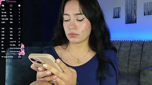 ZaraDames_'s cam snapshot