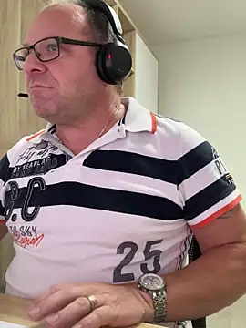 coupleLatinaLovers live sex cam