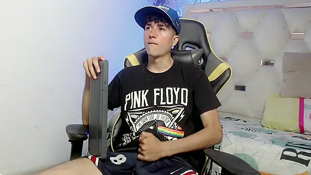 johnny_cagee live sex cam