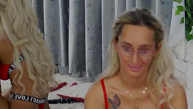 IsabelleEthan's cam snapshot