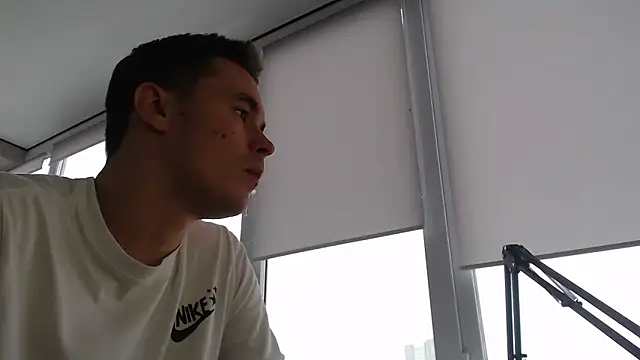 FreddyBredi's cam snapshot