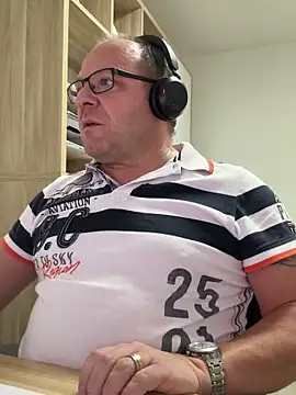 coupleLatinaLovers live sex cam