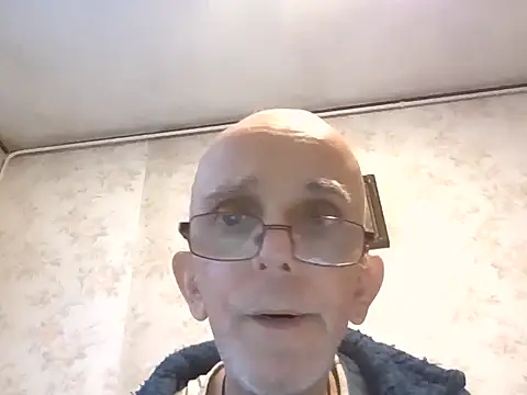 mariusica1@xh live sex cam