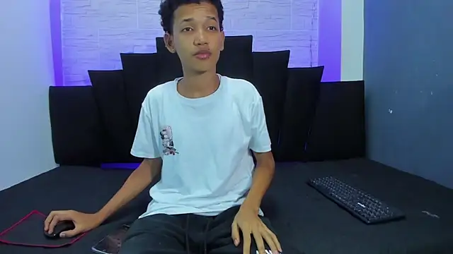 _Noah19 live sex cam