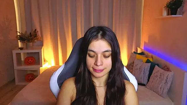 Leila_Hefner's cam snapshot