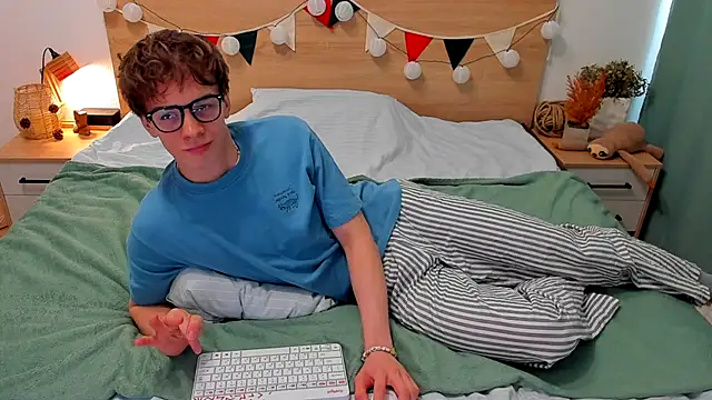 Fandi_777 live sex cam