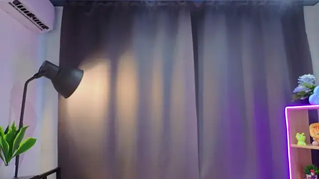 JanelKutz's cam snapshot