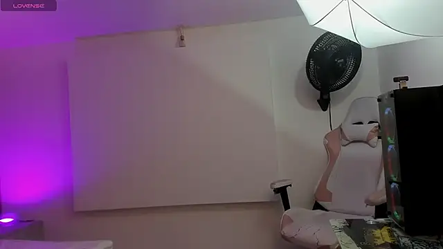 Lunaa_Milf's cam snapshot