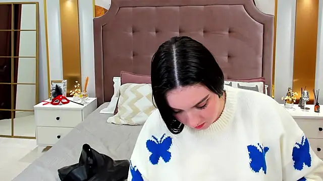 _Shy_Jenny_'s cam snapshot