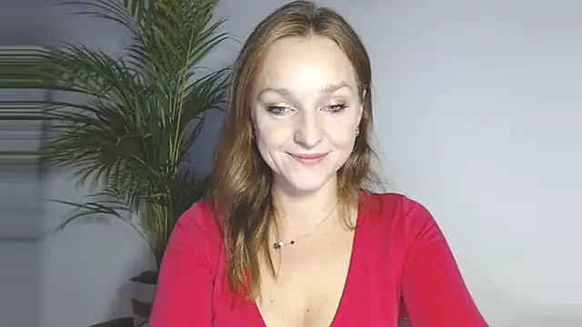 AliciaDesire's cam snapshot