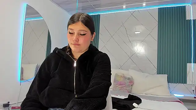 AngieG14_'s cam snapshot