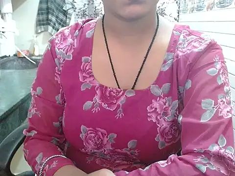 LovingPihu's cam snapshot