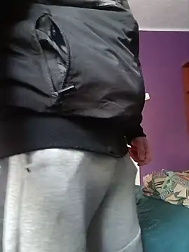 Tom4Womans's cam snapshot