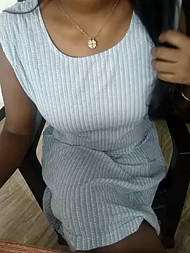 Tamilmallu-duskygirl03's cam snapshot