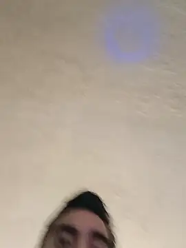 TommyMomentum's cam snapshot