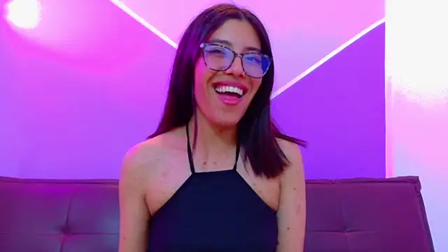 _lucysmith live sex cam