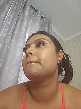 Indian_GlowingMiax live sex cam