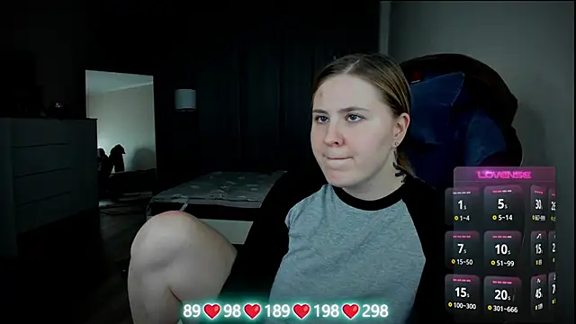 Olivia_Munk's cam snapshot