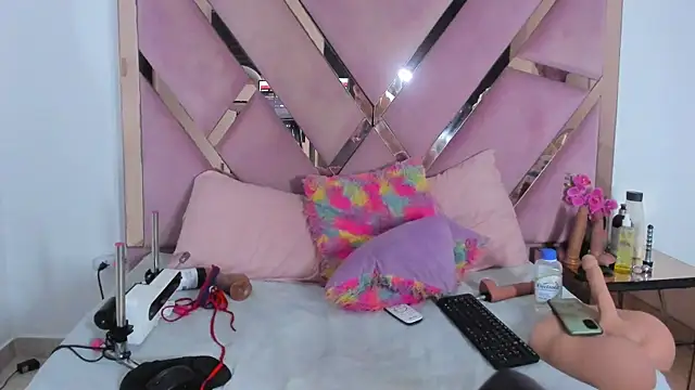 Freyaht's cam snapshot