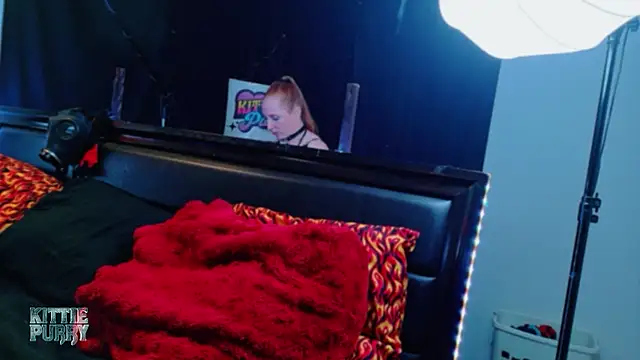 KittiePurry69's cam snapshot