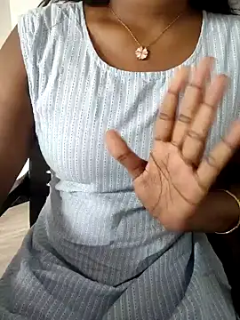 Tamilmallu-duskygirl03's cam snapshot