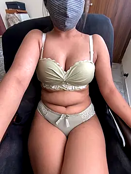 miss_lina's cam snapshot