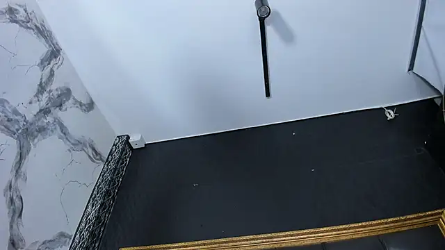 ThaliaBrooks_'s cam snapshot