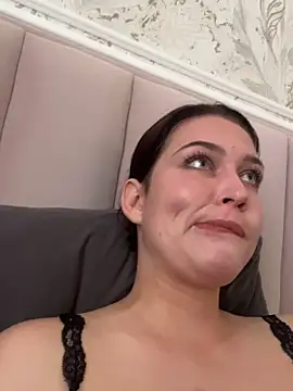 KikiWatson live sex cam