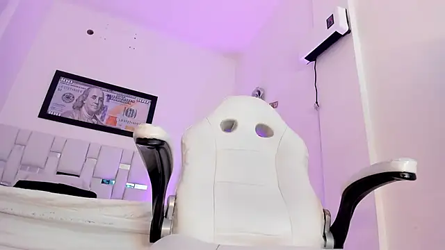 grey_jackson's cam snapshot