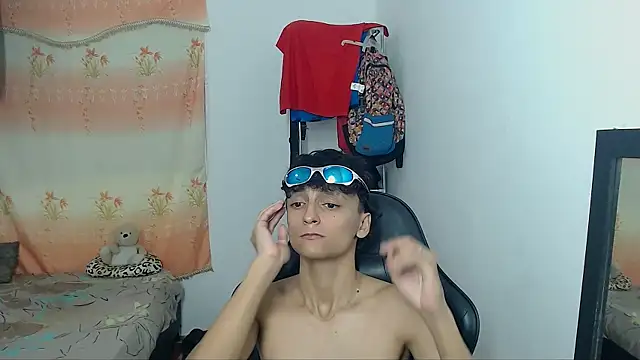 Alejandro_Cutee live sex cam