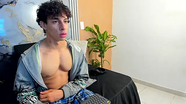 chris_evans27's cam snapshot