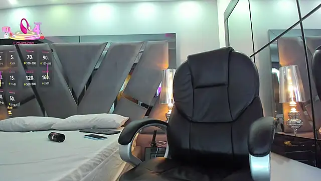 Abril_monroe_'s cam snapshot