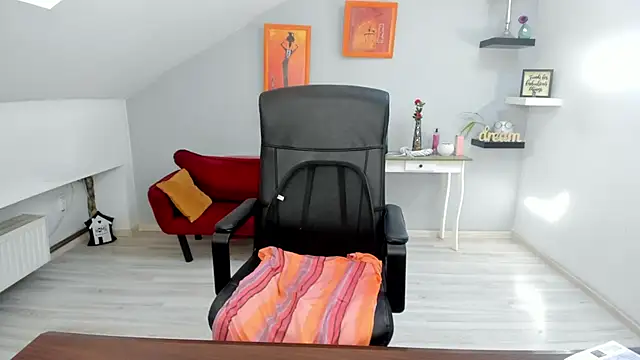 LollaGirl's cam snapshot