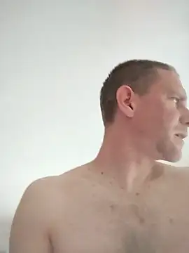 Blondinet92 live sex cam