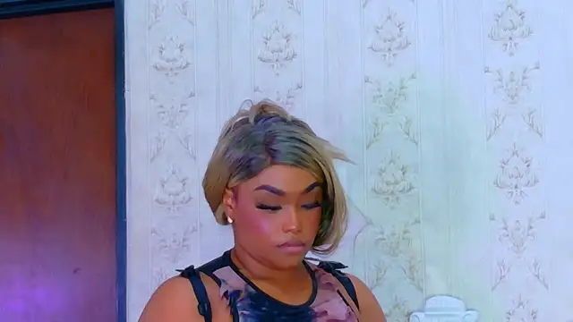 TianahGlow's cam snapshot