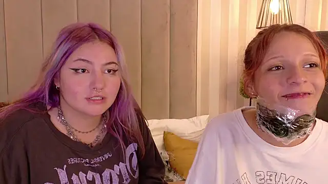 SukiandNaomi live sex cam