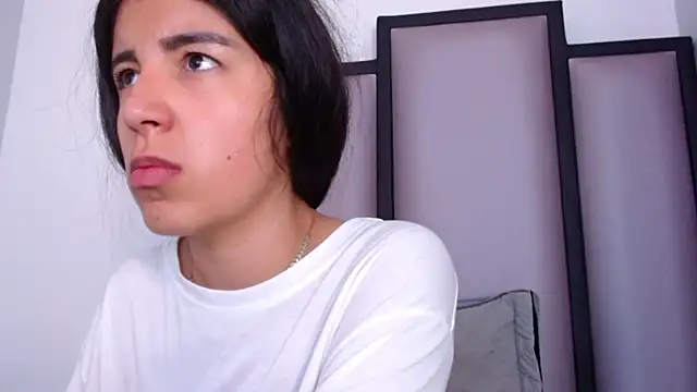 Lucy-23's cam snapshot