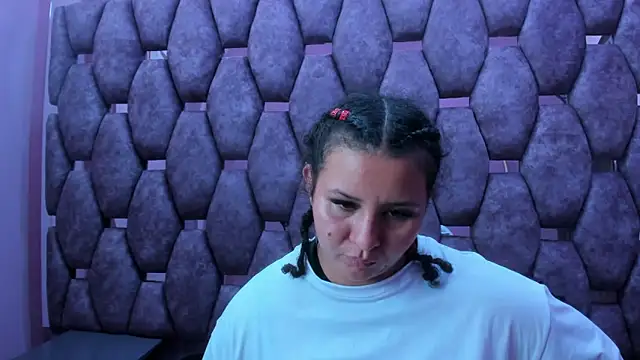 AlaSmith's cam snapshot