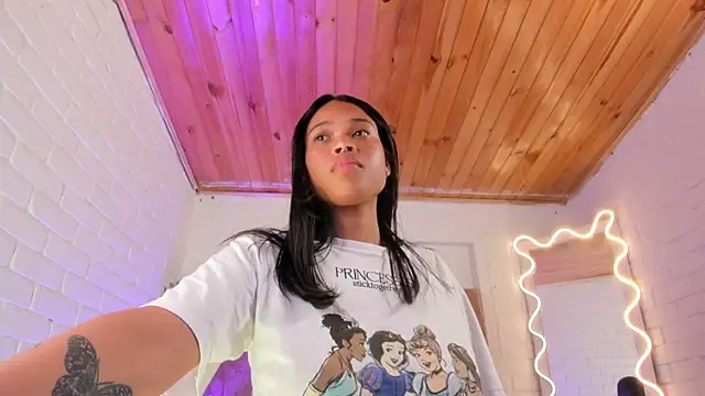 penelope_tay1's cam snapshot