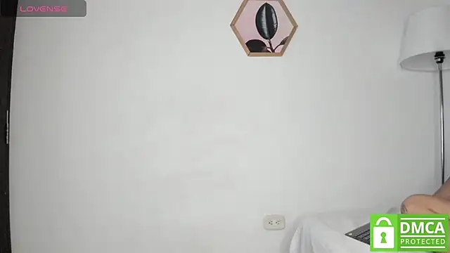 Dhalila_'s cam snapshot