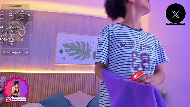 sophie_rojas's cam snapshot