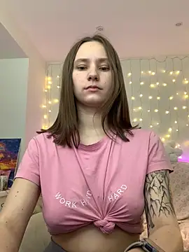 SexCaramell live sex cam