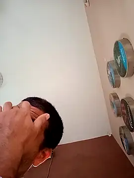 daddy_lip's cam snapshot