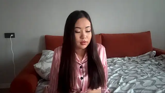 Ur_neighbor_Kira's cam snapshot