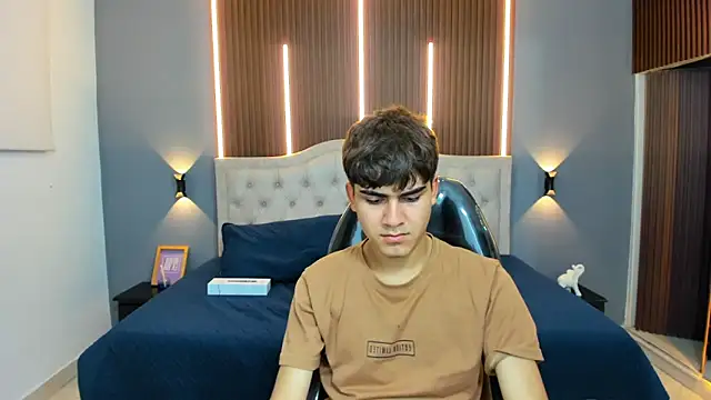 Tommy18__ live sex cam