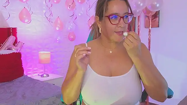 weet_Evans___'s cam snapshot