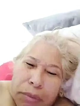 girl_amada's cam snapshot