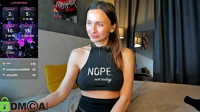 Beatrice_Brice's cam snapshot