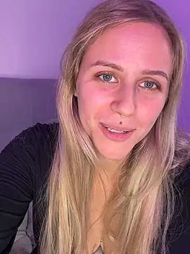 lunawolf21 live sex cam