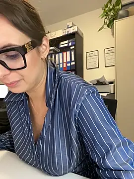 Hii_Lolla live sex cam